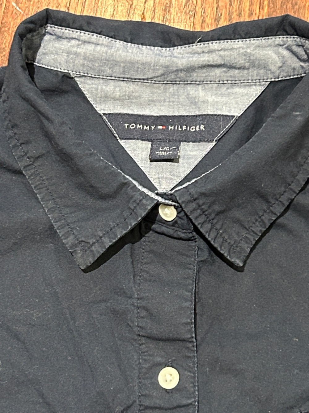 Tommy Hilfiger Men's Dark Navy Casual Button-Down Shirt size large